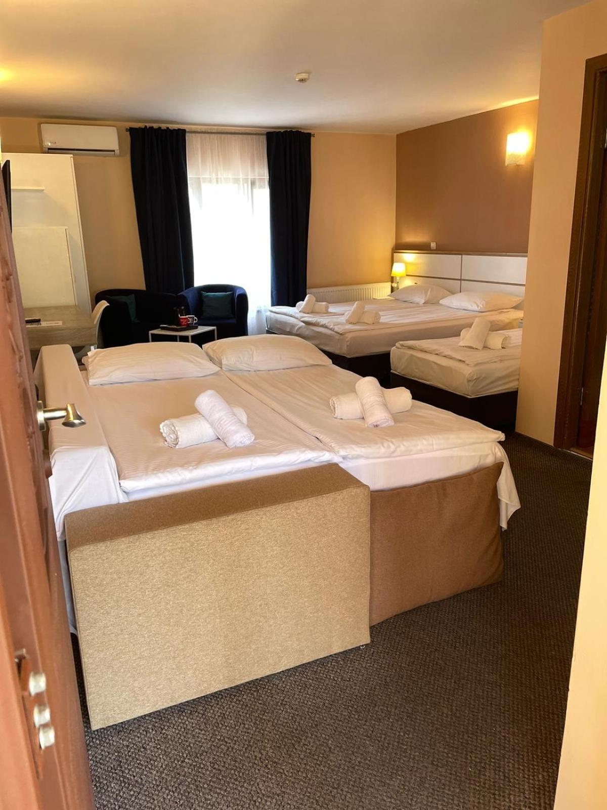 Long Street Hotel Braşov Værelse billede